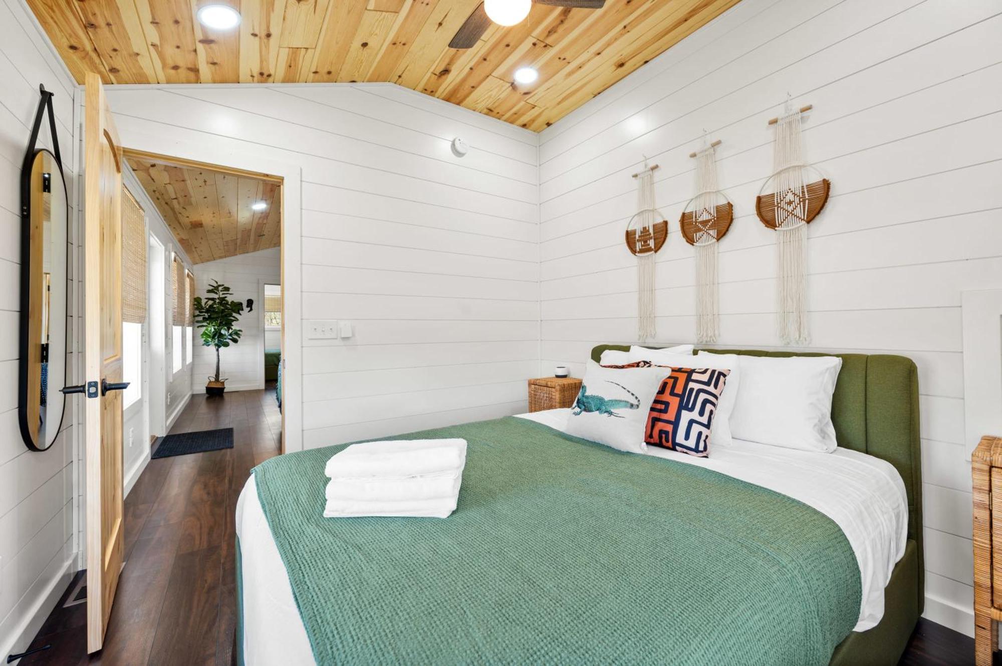 The Lodges At Eden Reserve - Pet Friendly Cabins Near Ark ウィリアムズタウン エクステリア 写真