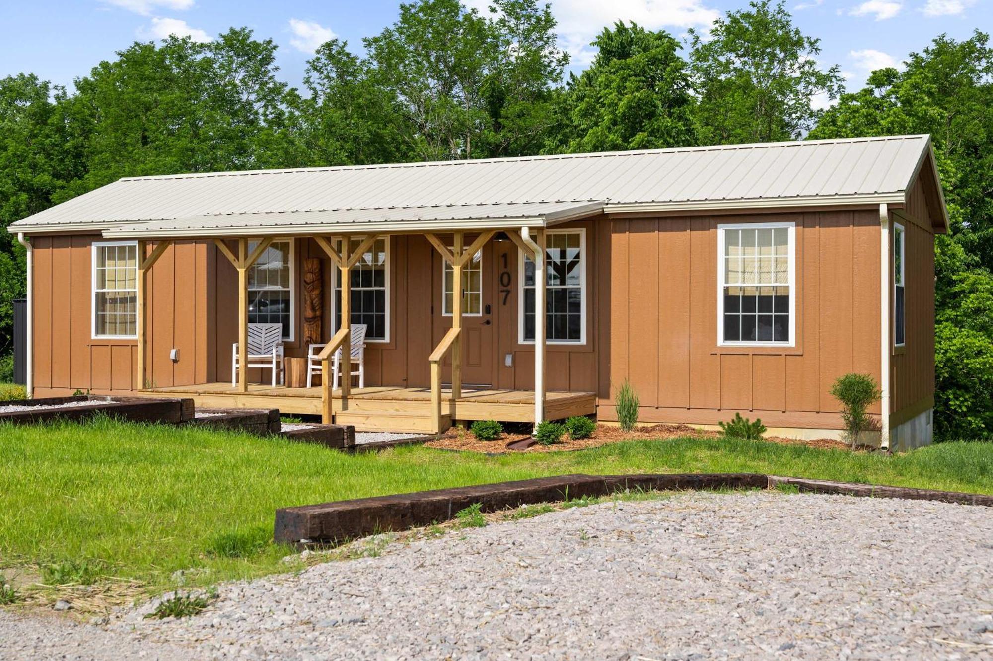 The Lodges At Eden Reserve - Pet Friendly Cabins Near Ark ウィリアムズタウン エクステリア 写真
